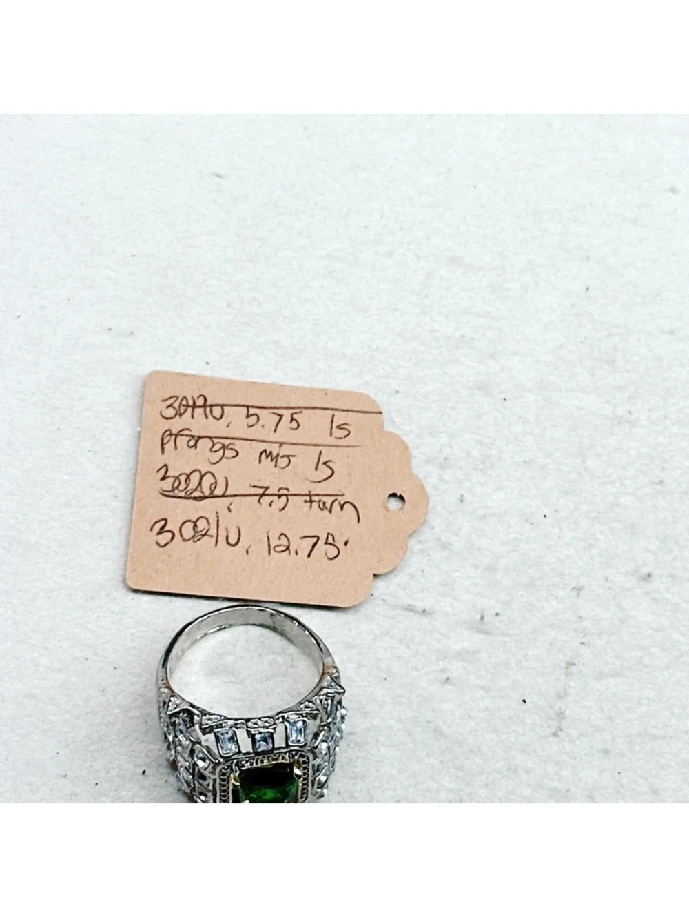3021u. Green Cocktail Ring 12.75 Damaged